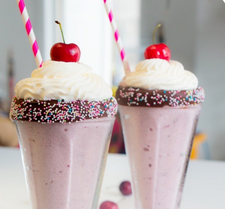 milkshake-banana-e-frutas-vermelhas-destaque