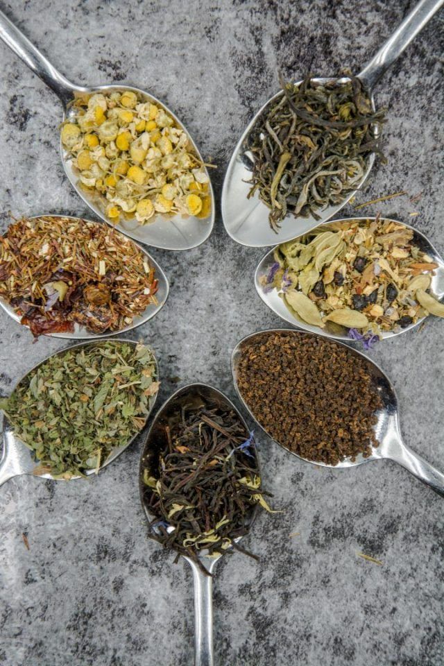 Conheça as profissões do ramo dos chás: de sommelier a tea master
